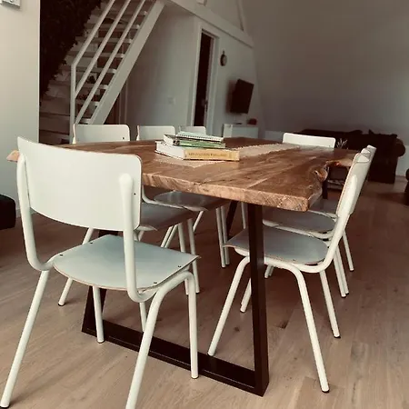 Lichtrijke Loft Bij Restaurant Den Olifant
