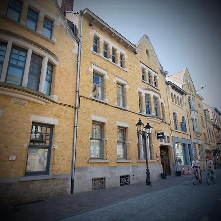 Lichtrijke Loft Bij Restaurant Den Olifant * Ypres