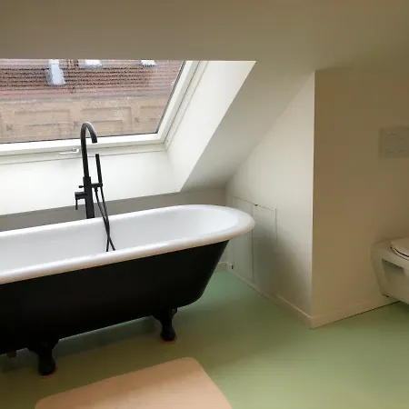 Lichtrijke Loft Bij Restaurant Den Olifant Apartment Ypres